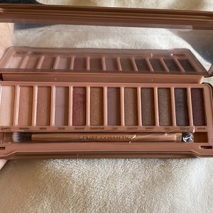 Pure Cosmetics Buff collection eyeshadow palette